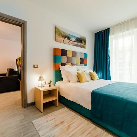 Alezzi Beach Resort Gorgeous Family Aparment Cu Piscina Năvodari Buitenkant foto