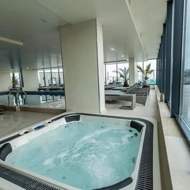 Alezzi Beach Resort Gorgeous Family Aparment Cu Piscina Năvodari Buitenkant foto