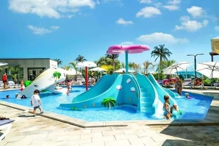 Alezzi Beach Resort Gorgeous Family Aparment Cu Piscina Năvodari Buitenkant foto